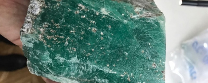 Trovato negli Urali uno smeraldo da oltre 1,5 kg